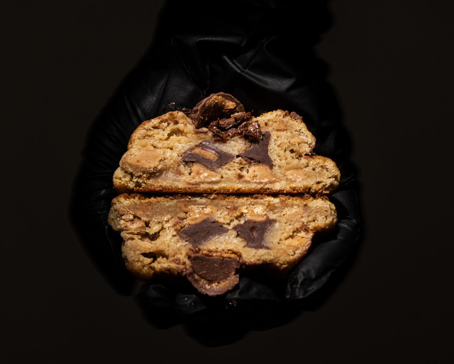 Lady Reeses — The Duchess of Chocolate and Peanut